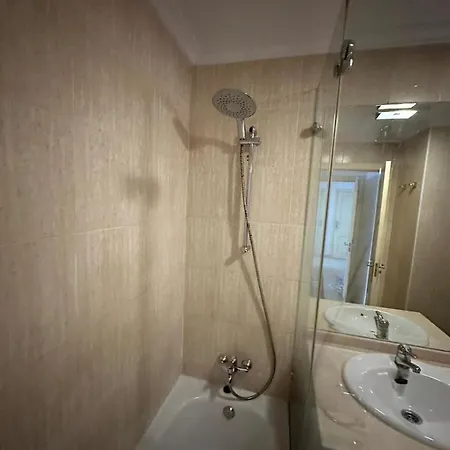 Piso 3 Dormitorios Y 2 Banos Apartamento *