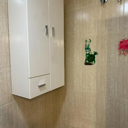 Piso 3 Dormitorios Y 2 Banos Apartamento *